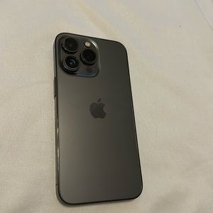 iPhone 13 Pro UNLOCKED 128 GB *damaged